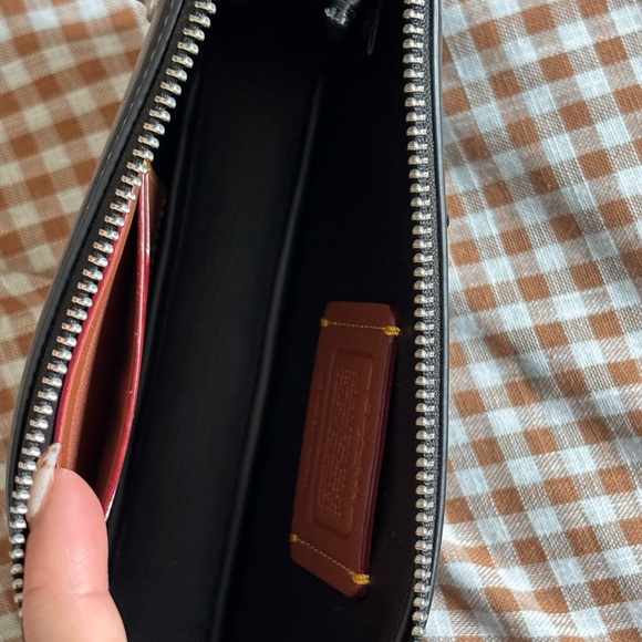 Coach Penn Shoulder Bag - Picture 9 of 10